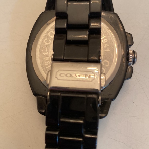 Black Coach watch, lightweight, great condition, hardly any wear. - Picture 7 of 8